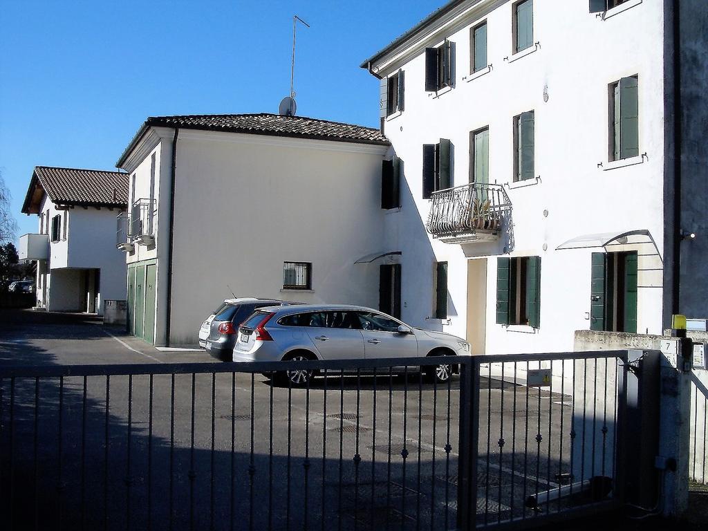 Mamma Mia On Ground Floor With Private Parking Tv-Venice Тревизо Экстерьер фото